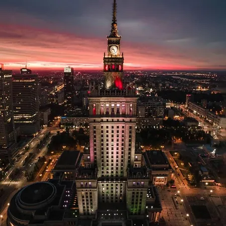 Sawa 6 Metro Fast Wifi 70'Tv Panorama Hbo, Netflix, Dsiney+ Apartment Warsaw Exterior photo