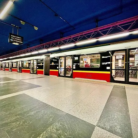 Sawa 6 Metro Fast Wifi 70'Tv Panorama Hbo, Netflix, Dsiney+ Apartment Warsaw Exterior photo